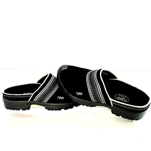 RYKA SLIP ON’S - Picture 12 of 13